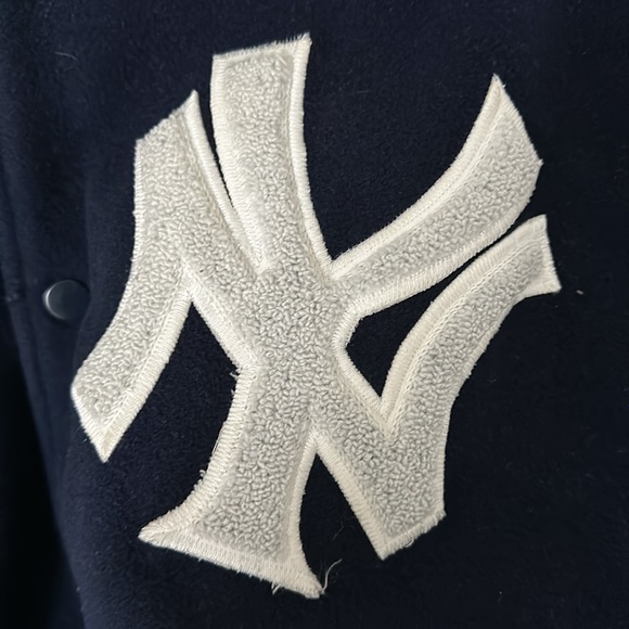 New York Yankees Varsity Jacket - Picture 2 of 15